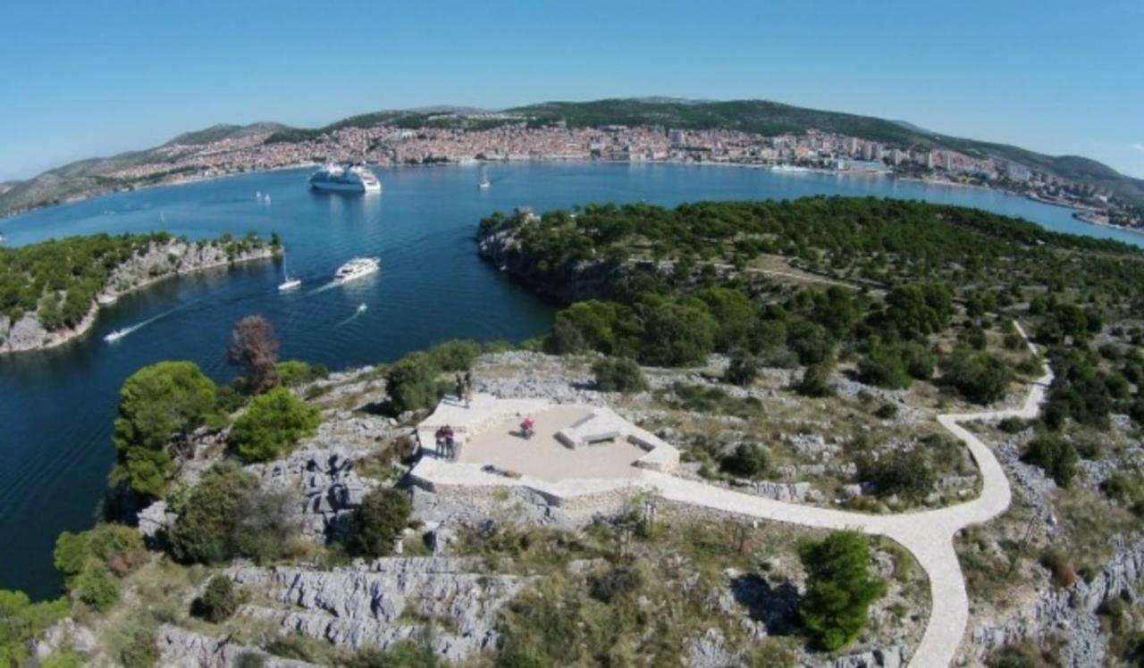 Studio Apartment Gray Sibenik Bagian luar foto